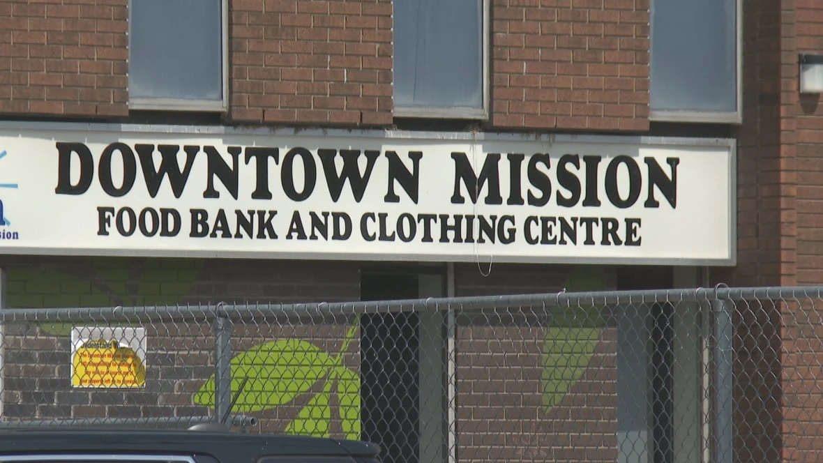Sweltering temperatures lead Windsor's Downtown Mission to request bottled water donations