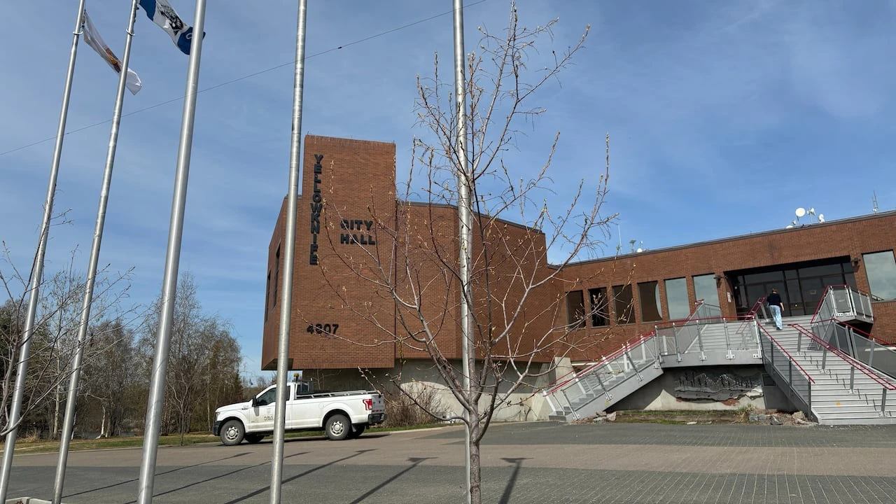 City of Yellowknife to 'encourage' encampment residents to move to territorial land