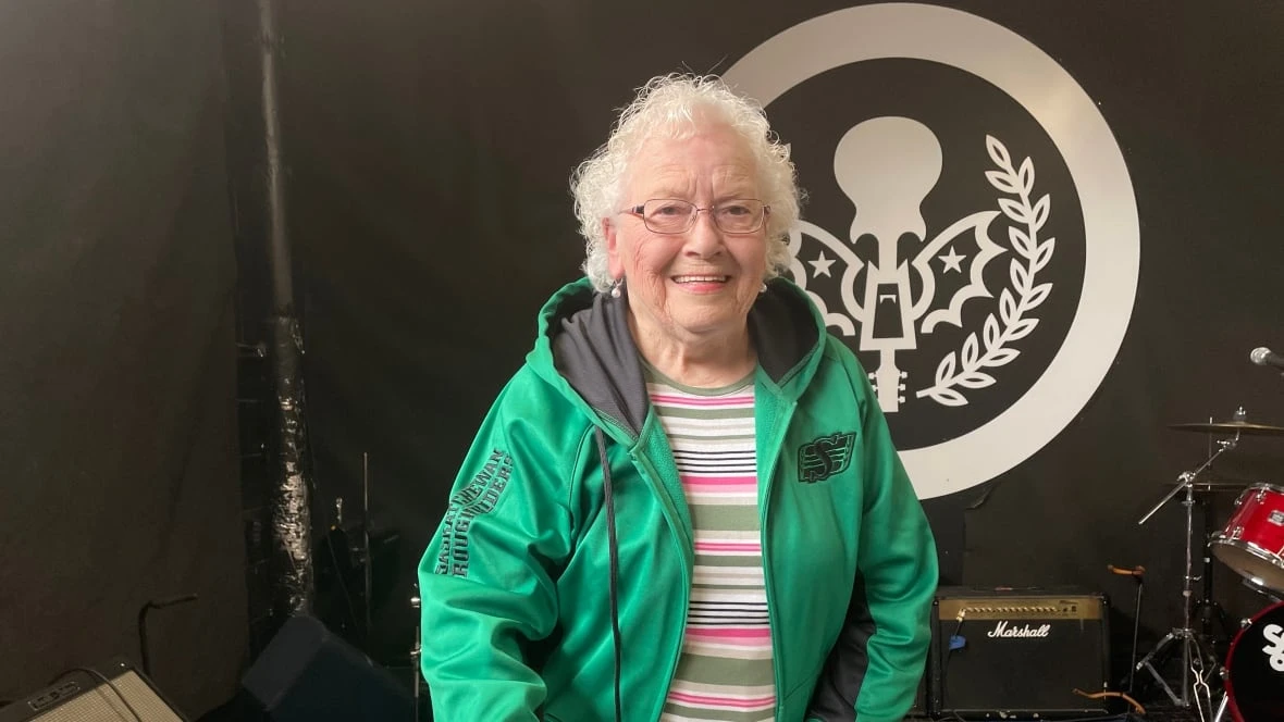 The Vintage People, featuring 91-year-old keyboardist, play 1st rock 'n' roll gig in Regina