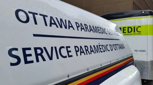 2 seriously injured in collision at Leitrim and Hawthorne roads