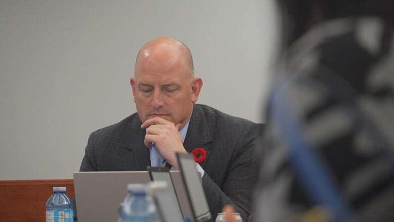 Windsor's mayor asks community to be 'sensible' as it waits for police chief allegations probe to end