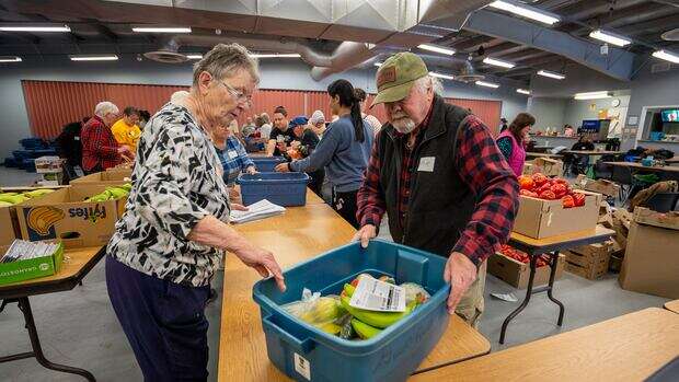 Bringing fresh food to our community, by our community