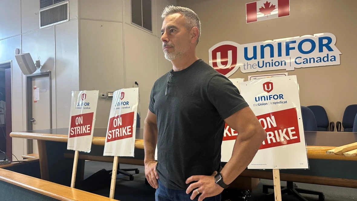 Without a deal, UWindsor security and engineering staff could be on strike for start of classes