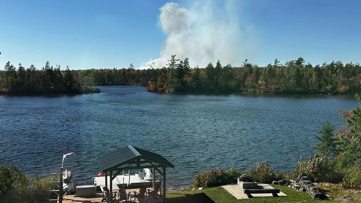 People living near Annapolis Valley wildfire told to prepare for possible evacuation