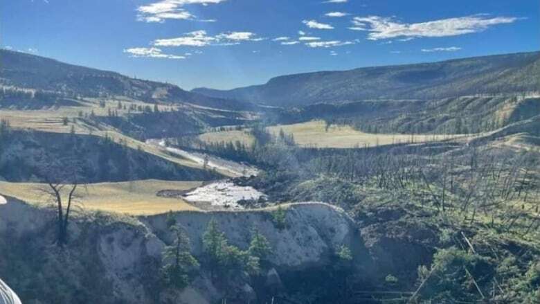 Tŝilhqot'in government warns of landslide near Chilcotin River