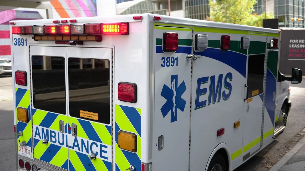 Alberta municipalities split on future of integrated EMS services