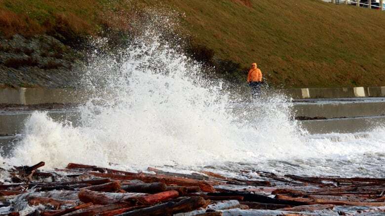 B.C. Hydro crews still restoring power as another storm approaches Vancouver Island