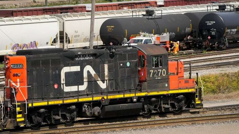 'No plan B': Canadian railways halt cargo ahead of potential lockout as deadlock persists