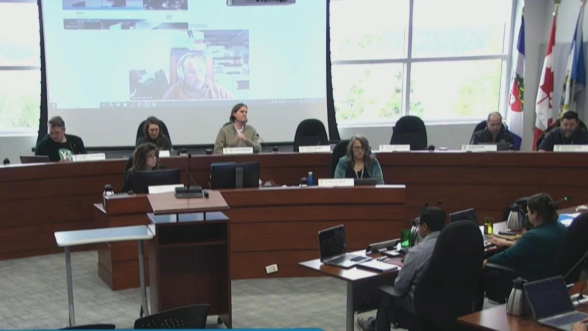 City councillors to recommend more services and enforcement at Yellowknife encampment