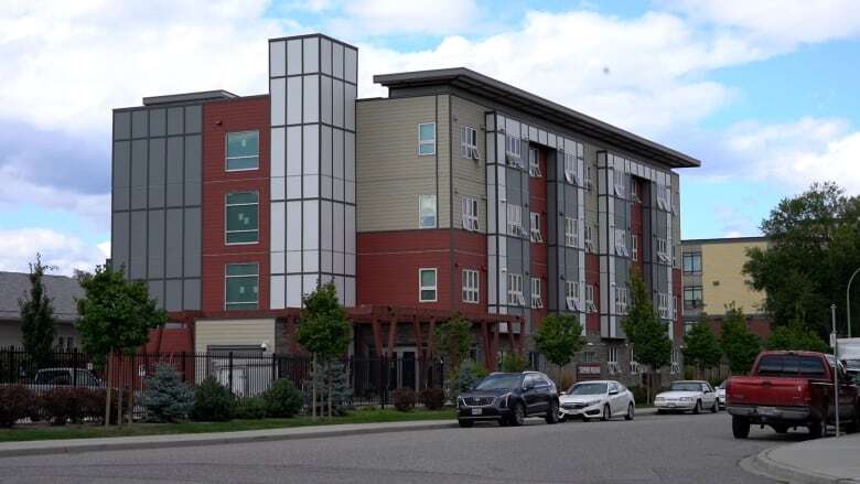 B.C. minister acknowledges safety concerns at Kelowna supportive housing facility