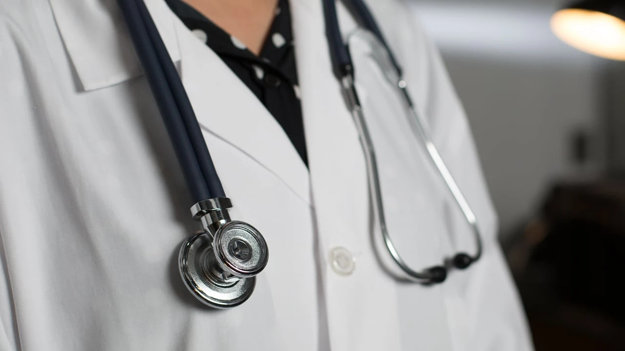 Former Alberta doctor again ordered to stop ‘cancer coaching’ as appeal bid rejected