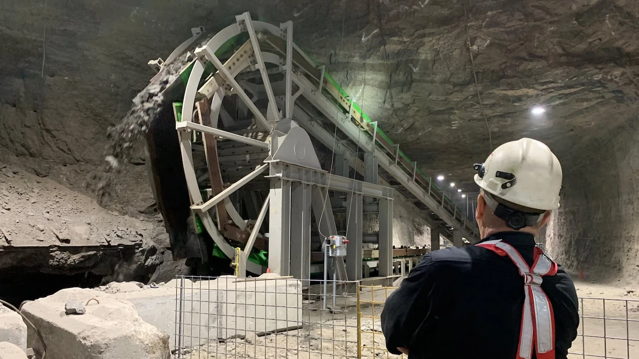 High diesel prices help drive mining companies to electric equipment