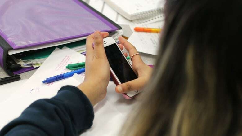 Cell phone ban in N.L. Schools to start on Monday