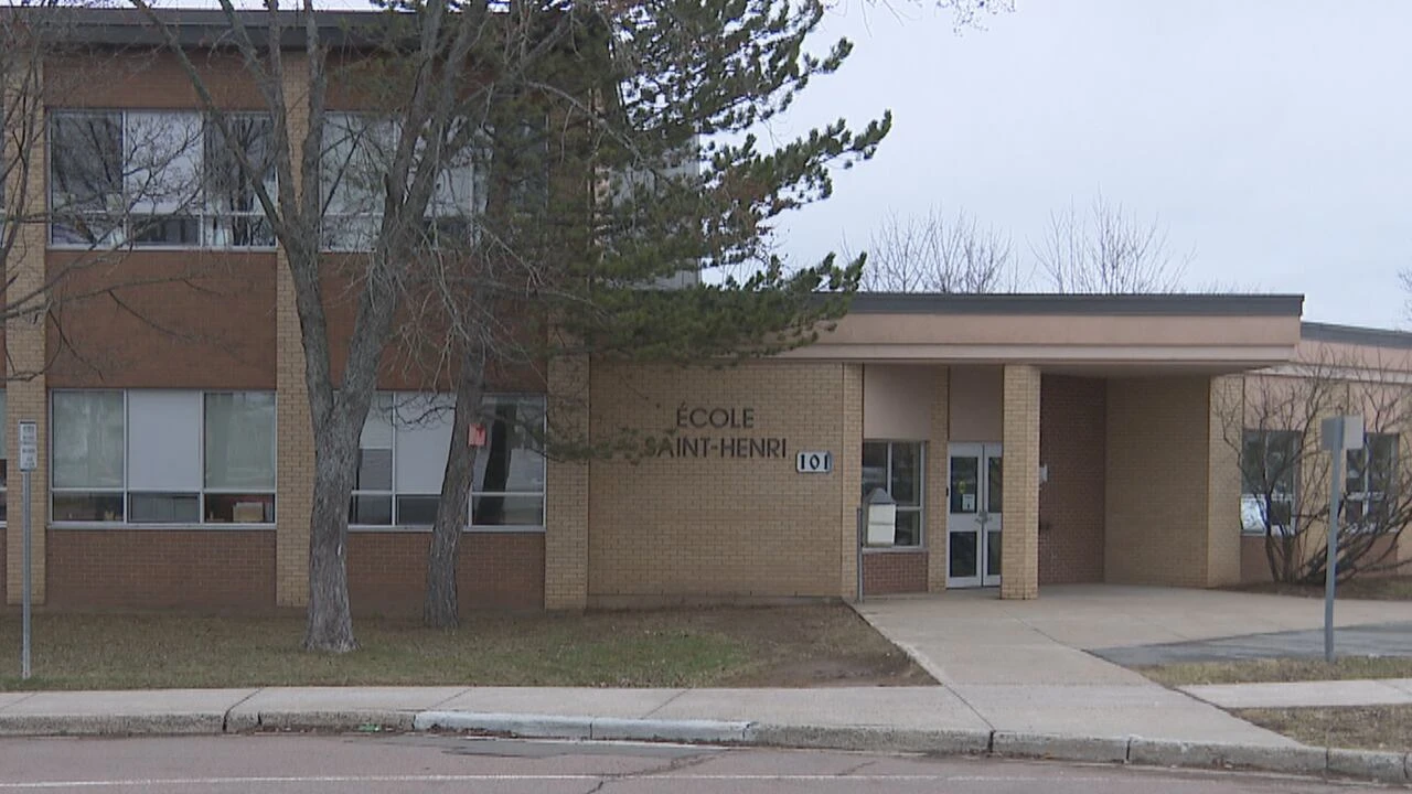 Crowded Moncton K-5 school will get new building instead of renovations