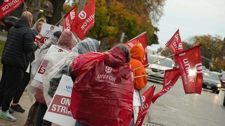 Workers at Clear Medical Imaging reject company's 'final offer' in vote