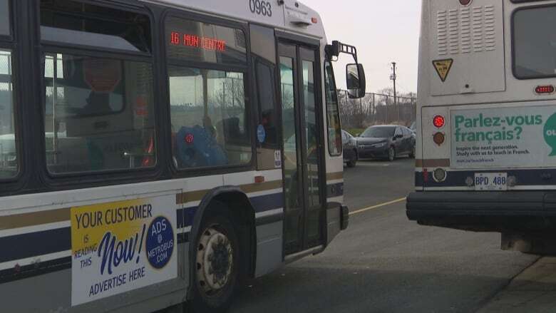 Ottawa, N.L. help Metrobus with 17 more electric and hybrid buses