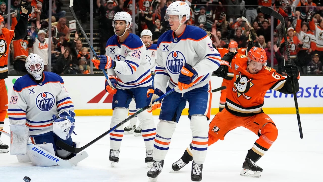 Oilers lose 7-4 to Ducks in Game 3 in Anaheim