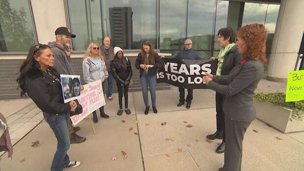 Waterloo region families call on Ontario coroner to speed up inquests