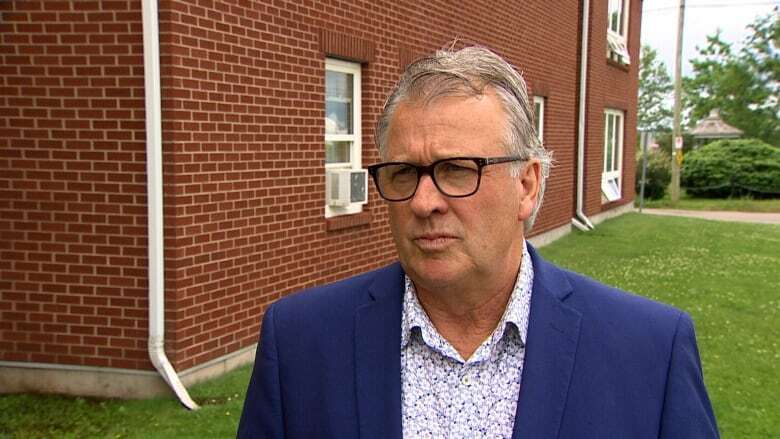 Federal Conservatives say they won't let Doug Currie run again in Charlottetown