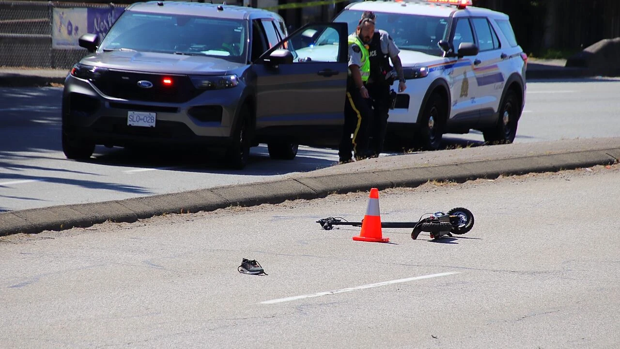2 children hospitalized with serious injuries after crash in Burnaby