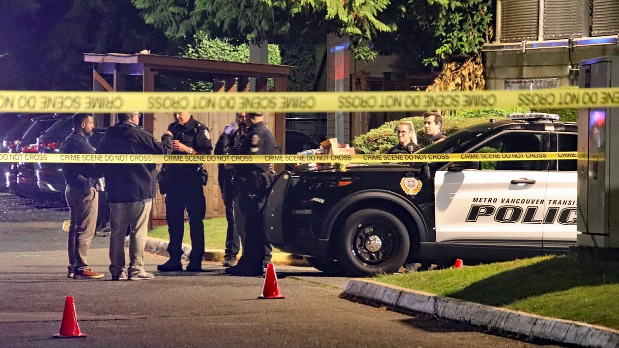 2 men shot dead in Surrey parking garage: police