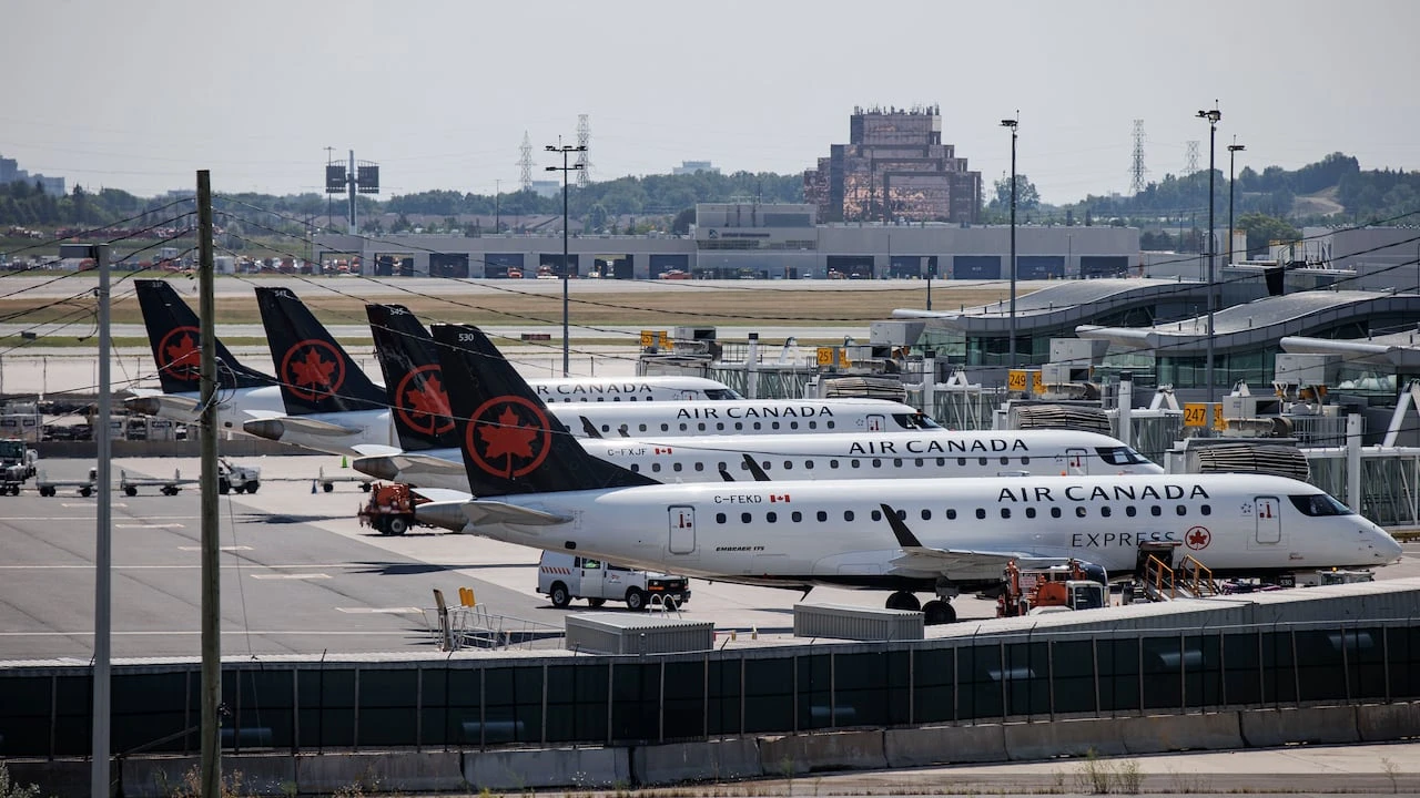 AI articles are sharing 'inaccurate' information about flight operations, Pearson Airport warns