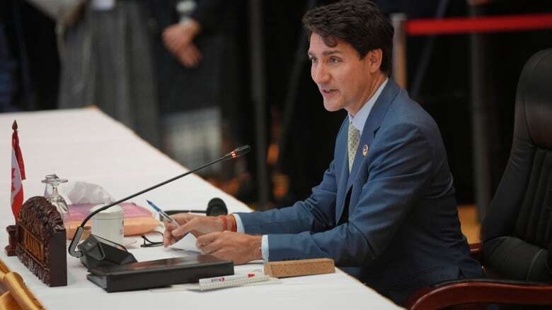 Trudeau applauds Thailand for legalizing gay marriage during ASEAN summit