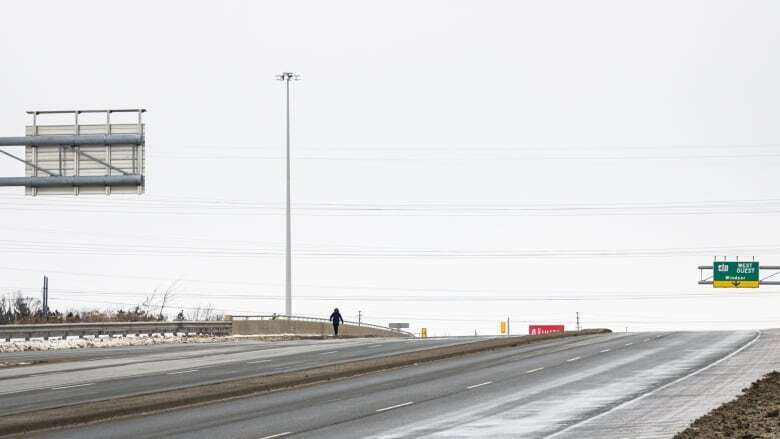 Near London's southern edge, some transit riders choose lengthy walk over lengthy wait