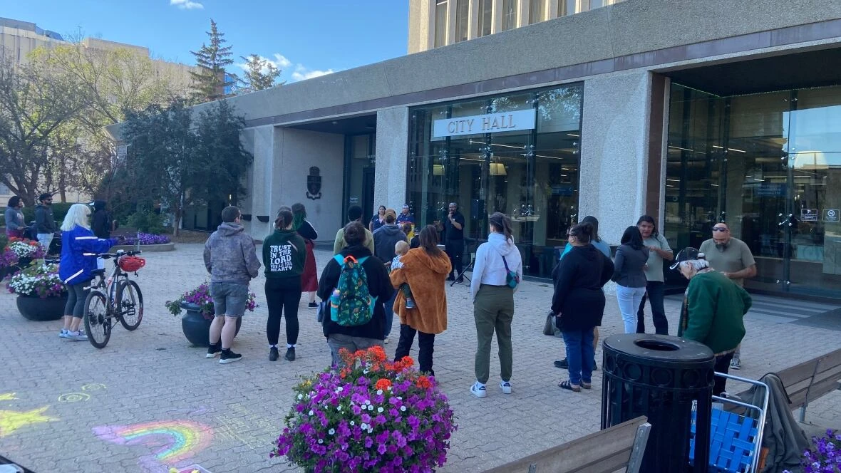 Reject legislation that defines hypodermic needles as weapons, Regina harm reduction activists urge city