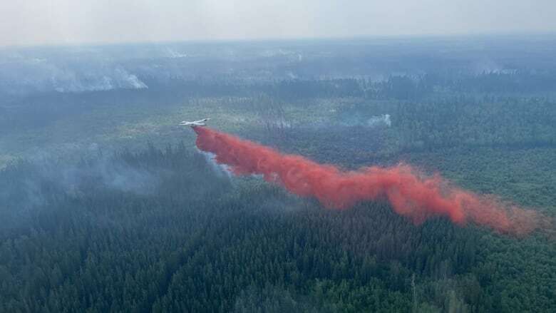 Alberta firefighters prepare for challenging conditions as heat wave sweeps Western Canada