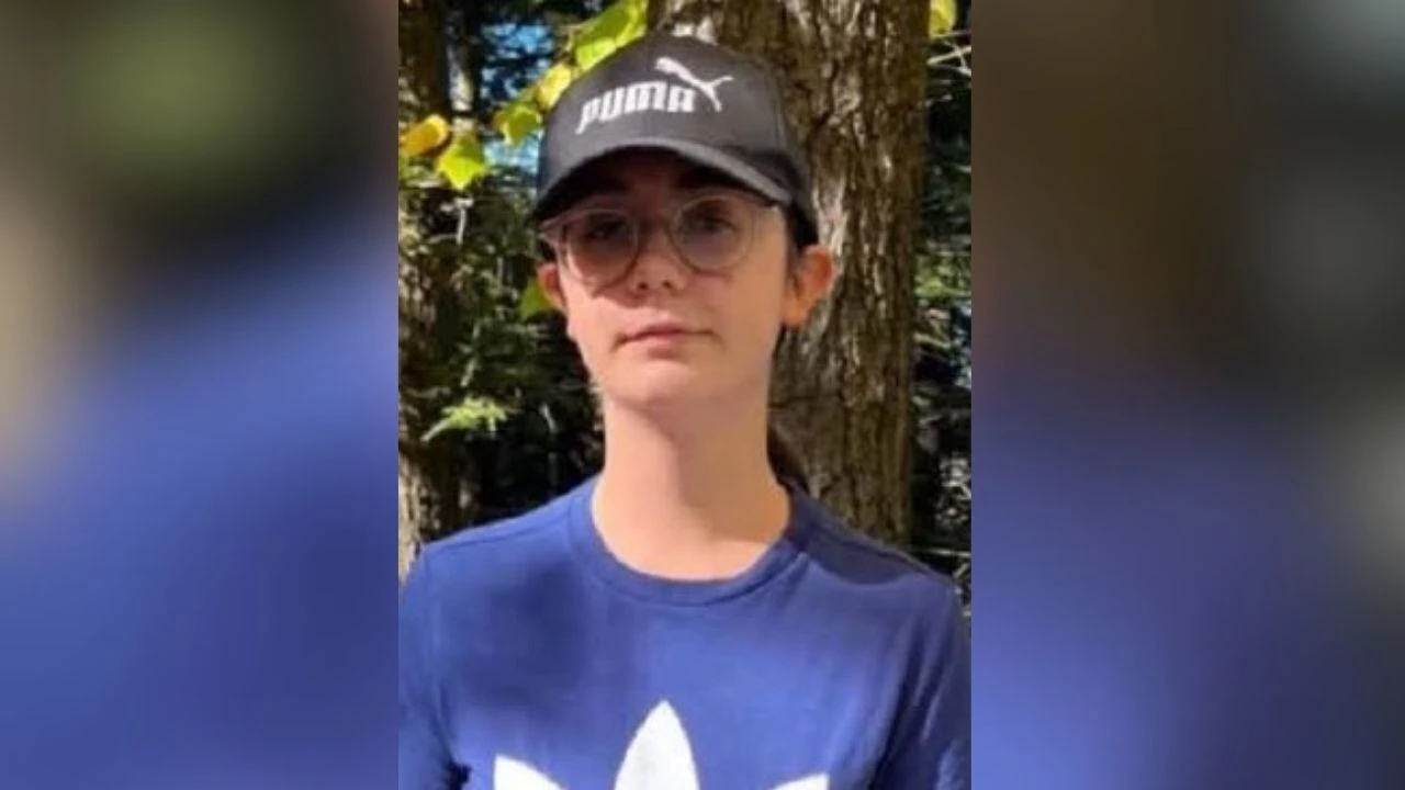 Quebec police ask for public's help to locate missing 15-year-old girl