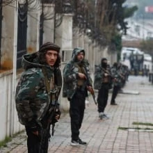 Dozens dead in Syria after clashes between Assad loyalists and government forces