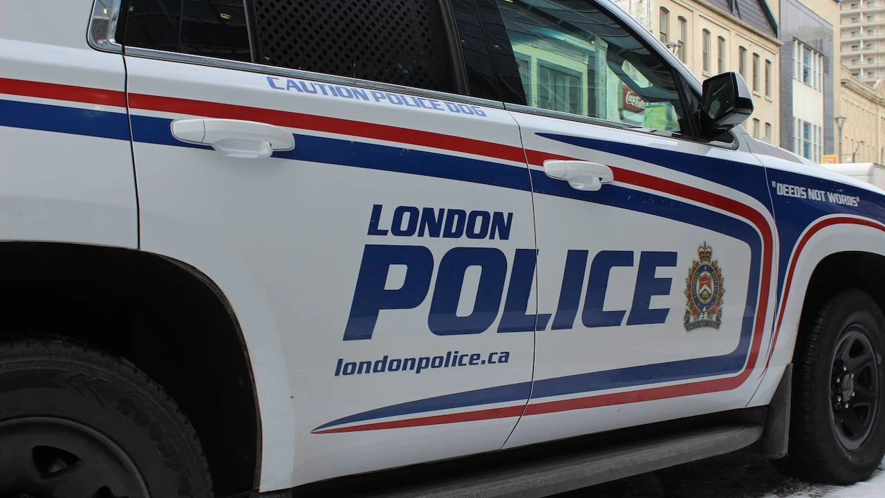 Highbury Avenue South closed after crash in east Lonodn