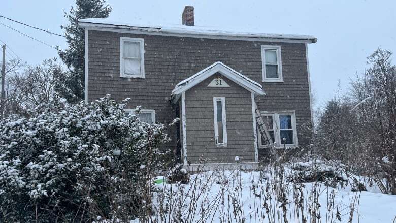 Vacant house in Charlottetown faces demolition if owner doesn't repair it by deadline