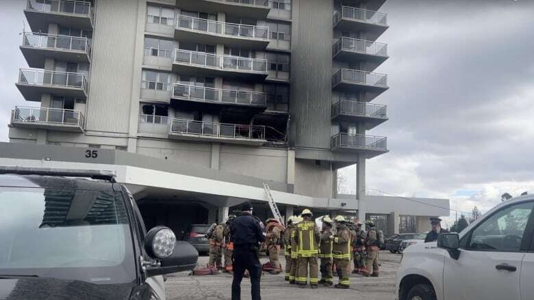 2 children, 1 adult dead after apartment building fire in Hamilton