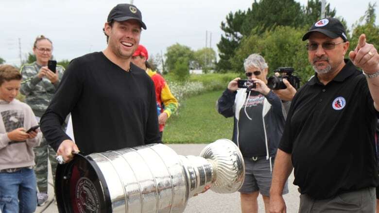 Hundreds line up in Waterdown, Ont., to see hometown NHL star Carter Verhaeghe and the Stanley Cup