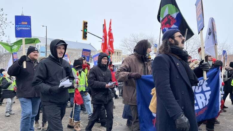 Demonstrators accuse Amazon of union-busting, call for boycott at Montreal rally