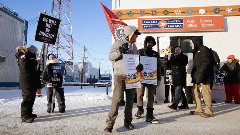 Yellowknife preparing for an influx of mail after Canada Post workers ordered back to work