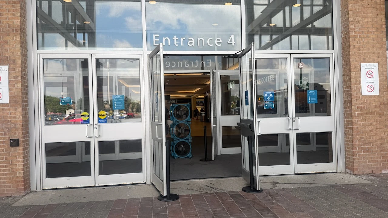 Alleged robbery using pepper spray forces temporary evacuation at Masonville Mall