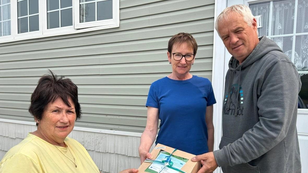 Facing population decline, Labrador Straits group rolls out the welcome mat