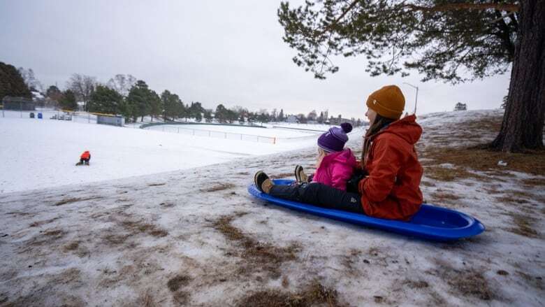 This weekend will be warmer than usual in Thunder Bay, but expect some rain