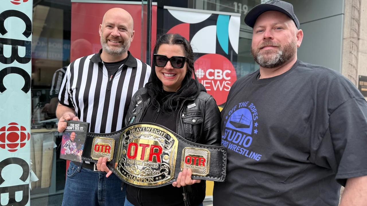New documentary follows Kitchener man's dream to become a wrestling referee