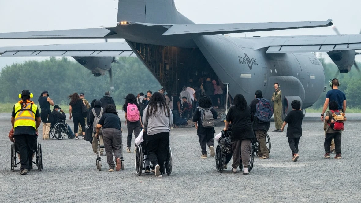 Thompson residents warned to pack essentials as possible evacuation of northern Manitoba hub looms