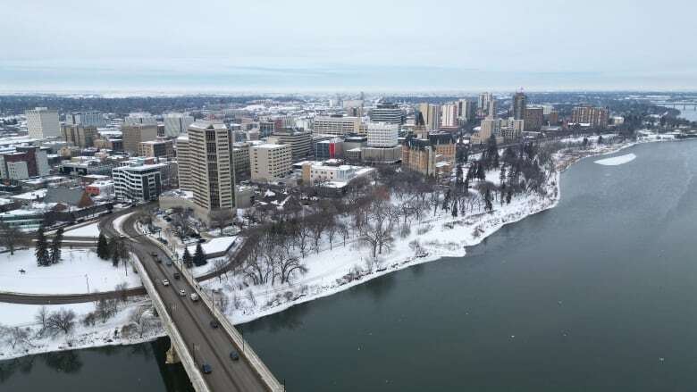 Extreme cold, snowfall warnings today in Sask., but warming up for Christmas