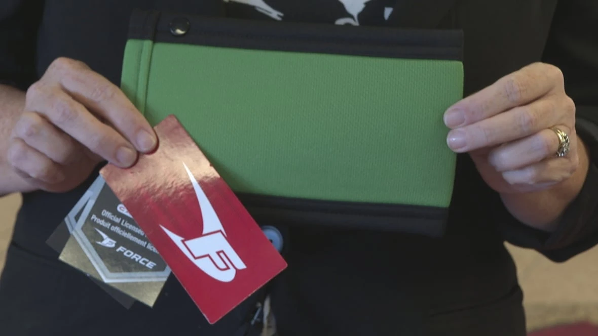 Hockey P.E.I.'s armband initiative reminds spectators not to hurl abuse at young referees
