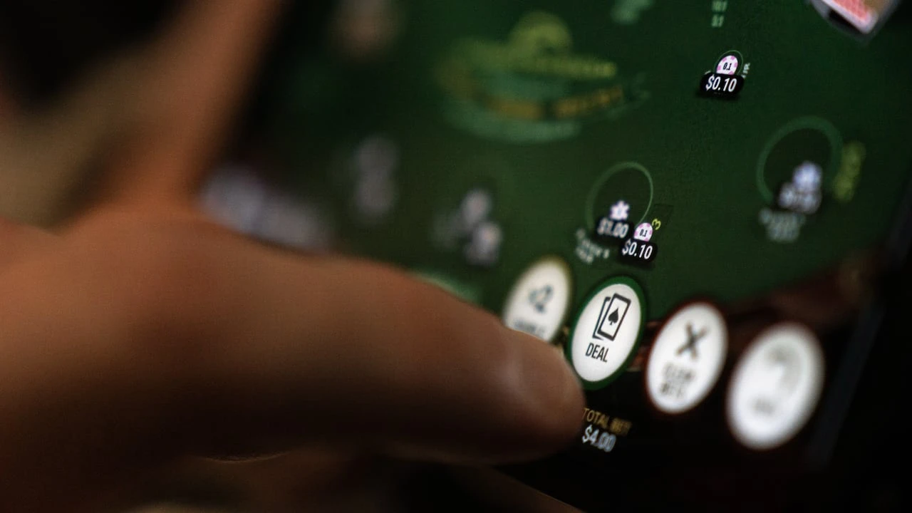 Dozens of gambling operators apply for licensing ahead of provincial market opening