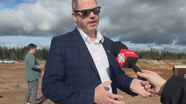 N.L. government unveils site for new community health centre in Deer Lake