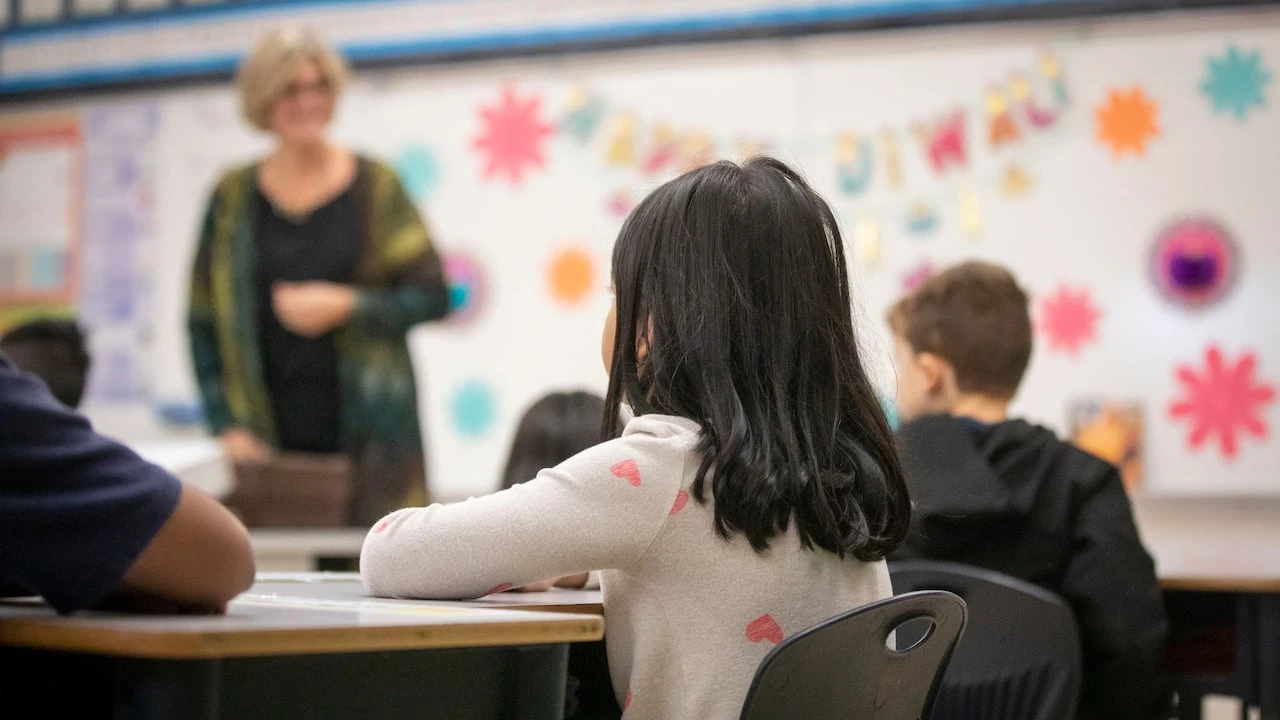 Qualicum School District votes to cut front-line staff due to declining enrolment