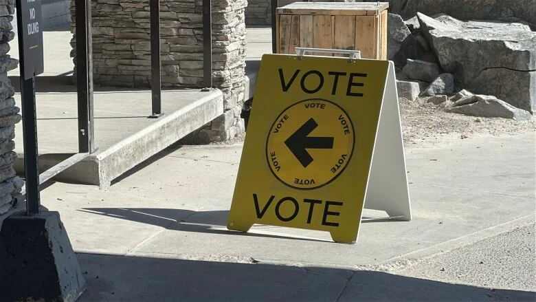 Liberal Party leads as first results reported in Northwest Territories