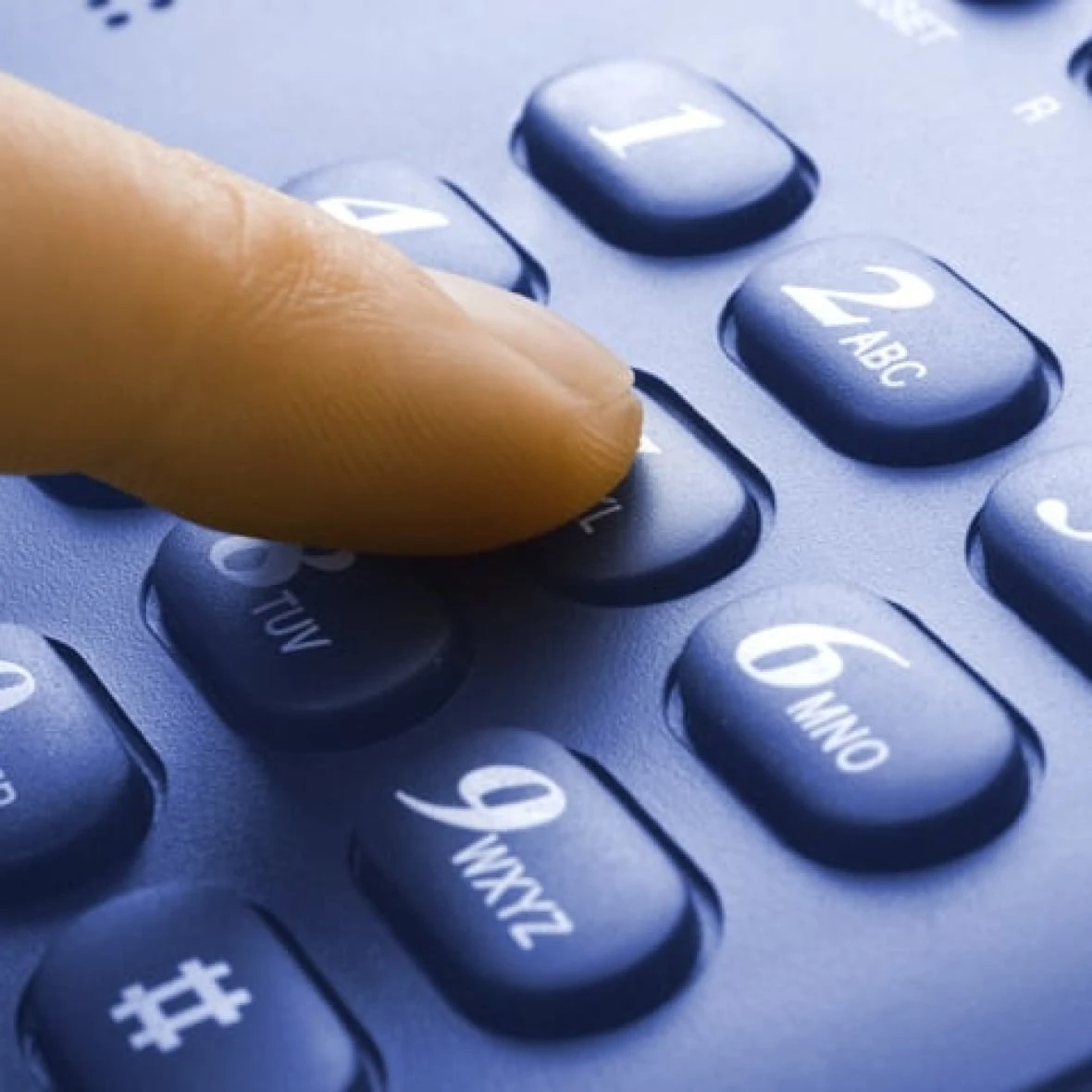 Fed up Canadians say no one at CRA is taking their call. The union says it's set to get worse